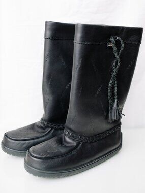 Manitobah Mukluks Tamarack Waterproof Winter Boots Black Size L 10 Sheepskin